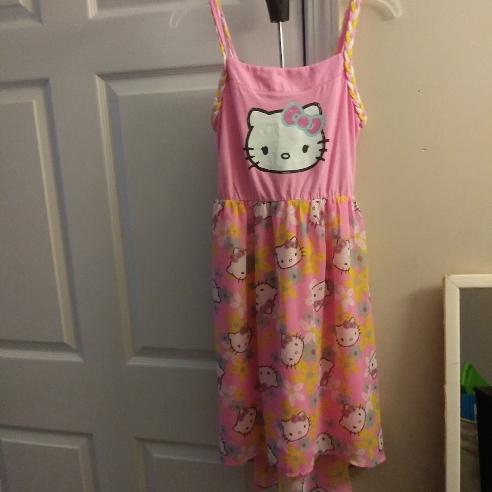 Dresses - Picture 3 of 3